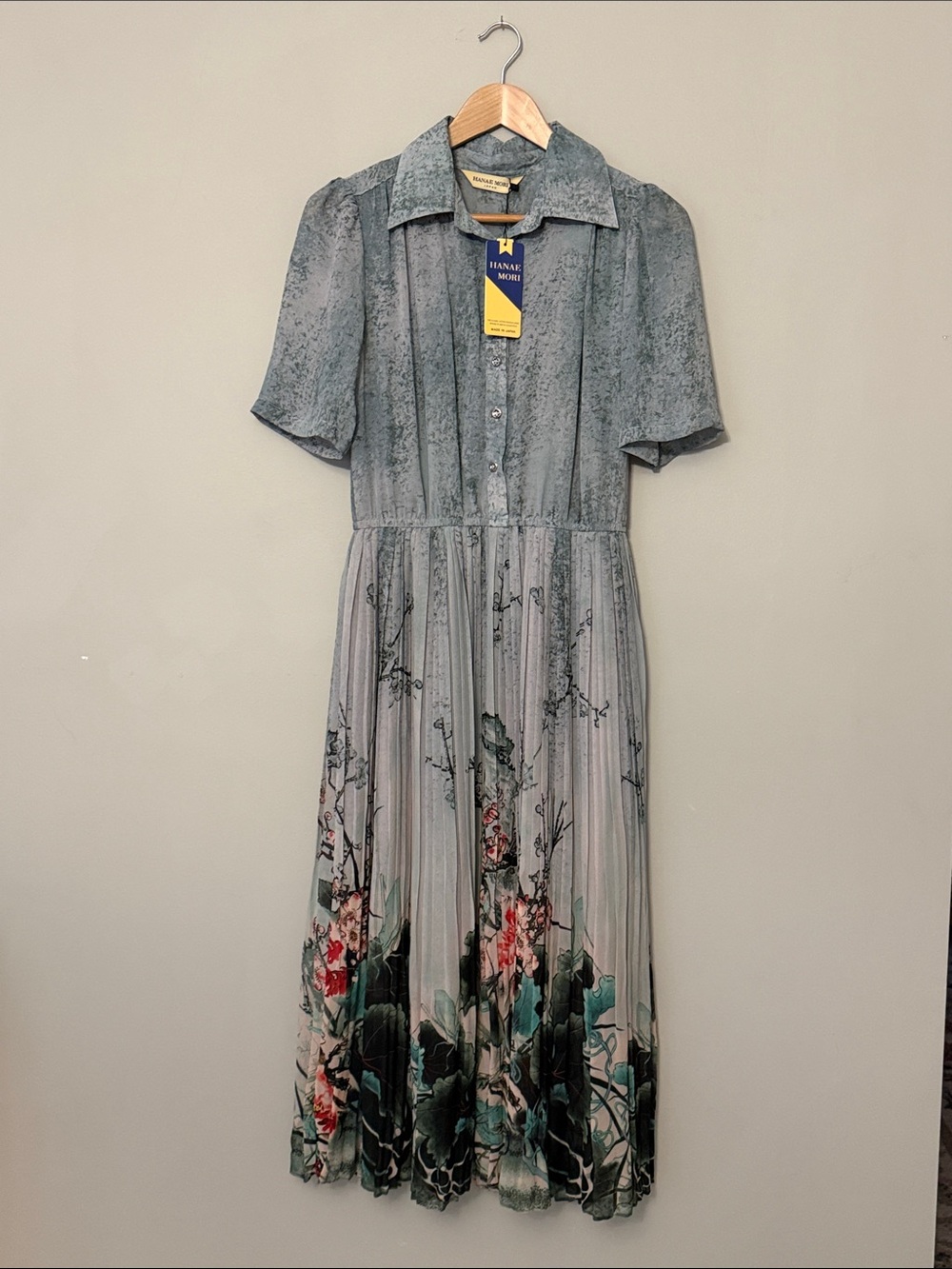 NWT HANAE MORI Shirt Blue Floral Short Sleeve Pleated Midi Dress Sz M